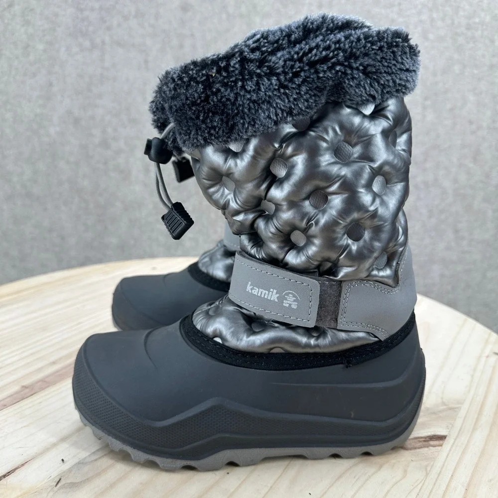 Kamik Kids Penny 3 Winter Boots Metallic Silver Quilted Snow Boots 2 Faux Fur